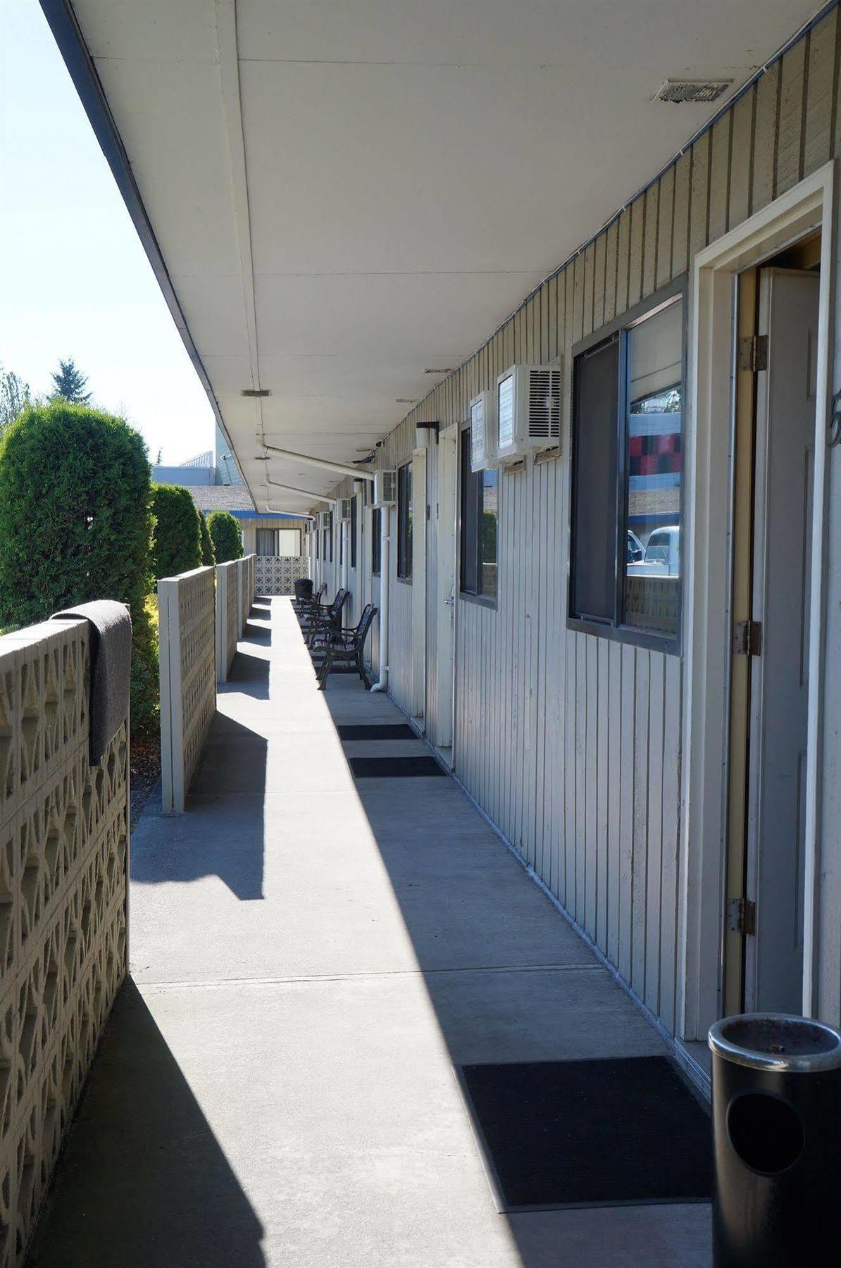 Westward Inn & Suites Langley Eksteriør billede